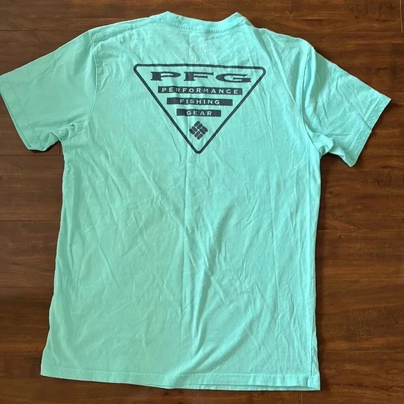 ⭐️3/$15 Mens  Columbia Tee - Picture 6 of 6